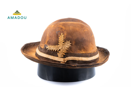 Hajlított karimájú trilby tapló kalap